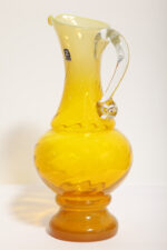 Duży szklany dzbanek "Verona" w różnych odcieniach żółtego z przezroczytym uchem, projekt Ludwik Fiedorowicz, Huta Szkła Gospodarczego "Ząbkowice" w Dąbrowie Górniczej, Polska, wzór z 1982 roku - obrazek 8