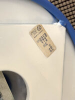 Duża niebieska jednopunktowa lampa biurkowa/podłogowa w kształcie odwróconego "L" z tworzywa sztucznego z metalową okrągłą podstawą "Tube", projekt Anders Pehrson dla Ateljé Lyktan, Space Age, Szwecja, wzór z 1973 roku - obrazek 70