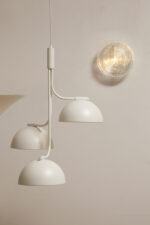 Jednopunktowa okrągła lampa ścienna/kinkiet ze szklanym reliefowym przeźroczystym kloszem w stylu Art Deco w czarnej metalowej oprawie, firma Prisma, Włochy, lata 80. - obrazek 11