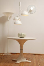 Jednopunktowa okrągła lakierowana na biało w połysku aluminiowa lampa ścienna/kinkiet, Space Age, firma Biffi, Włochy - obrazek 13