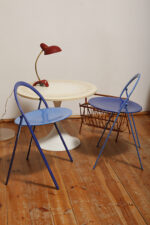 Składane metalowe krzesło "Clio" okrągłym granatowym siedziskiem i niebieskim oparciem i nogami, projekt Giorgio Cattelan dla firmy Cidue, Włochy, lata 70. - obrazek 15