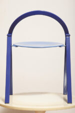 Składane metalowe krzesło "Clio" okrągłym lakierowanym w satynie niebieskim siedziskiem i granatowym oparciem i nogami, projekt Giorgio Cattelan dla firmy Cidue, Włochy, lata 70. - obrazek 14