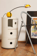 Wysoka jednopunktowa żółta lampa nocna/biurkowa "Alina" z tworzywa (ABS) z regulowaną wysokością nachylenia z czarną podstawą i ruchomym kloszem, Valenti Luce, Włochy, lata 70/80. - obrazek 15