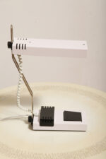 Jasno różowa z czarnymi elementami jednopunktowa metalowa modułowa lampa biurkowa z regulowaną wysokością ruchomego klosza, Typ DZ9/11, projekt Jozef Mára dla Kovos Teplice/Tesla, Czechosłowacja, lata 70. - obrazek 14