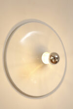 Jednopunktowa okrągła lakierowana na biało w połysku aluminiowa lampa ścienna/kinkiet, Space Age, firma Biffi, Włochy - obrazek 16
