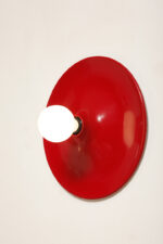Duża jednopunktowa okrągła lakierowana na czerwono w połysku aluminiowa lampa ścienna/kinkiet, Space Age, Włochy, lata 70 - obrazek 26