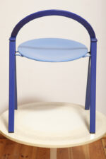 Składane metalowe krzesło "Clio" okrągłym lakierowanym w satynie niebieskim siedziskiem i granatowym oparciem i nogami, projekt Giorgio Cattelan dla firmy Cidue, Włochy, lata 70. - obrazek 10