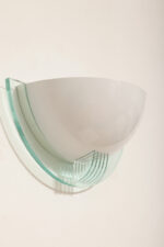 Jednopunktowa metalowa biała lampa ścienna/kinkiet w stylu Memphis z jasnozielonym przeźroczystym otokiem z tworzywa, Niemcy, 2000 rok - obrazek 17