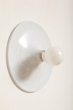 Jednopunktowa okrągła lakierowana na biało w połysku aluminiowa lampa ścienna/kinkiet, Space Age, firma Biffi, Włochy - obrazek 18