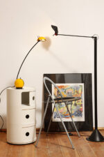 Wysoka jednopunktowa żółta lampa nocna/biurkowa "Alina" z tworzywa (ABS) z regulowaną wysokością nachylenia z czarną podstawą i ruchomym kloszem, Valenti Luce, Włochy, lata 70/80. - obrazek 20