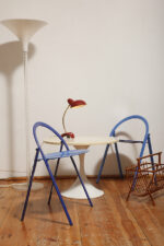 Masywny i ciężki stolik kawowy / pomocnik / typu "Tulip" z okrągłym kamiennym/marmurowym blatem na metalowej rozszerzającej się do dołu nodze w stylu projektów Eero Saarinena, Space Age, Włochy, lata 70. - obrazek 28