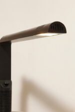 Czarna minimalistyczna jednopunktowa lampa biurkowa ze ściemniaczem "Abele" z metalu i tworzywa, projekt Gianfranco Frattini dla firmy Luci illuminazione (Lucitalia), Włochy, wzór z 1979 roku - obrazek 21