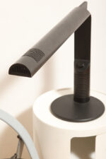 Czarna minimalistyczna jednopunktowa lampa biurkowa ze ściemniaczem "Abele" z metalu i tworzywa, projekt Gianfranco Frattini dla firmy Luci illuminazione (Lucitalia), Włochy, wzór z 1979 roku - obrazek 22