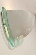 Jednopunktowa metalowa biała lampa ścienna/kinkiet w stylu Memphis z jasnozielonym przeźroczystym otokiem z tworzywa, Niemcy, 2000 rok - obrazek 3