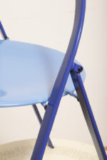 Składane metalowe krzesło "Clio" okrągłym lakierowanym w satynie niebieskim siedziskiem i granatowym oparciem i nogami, projekt Giorgio Cattelan dla firmy Cidue, Włochy, lata 70. - obrazek 20