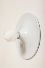 Jednopunktowa okrągła lakierowana na biało w połysku aluminiowa lampa ścienna/kinkiet, Space Age, firma Biffi, Włochy - obrazek 28