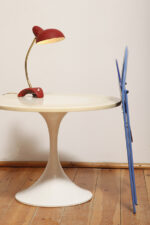 Masywny i ciężki stolik kawowy / pomocnik / typu "Tulip" z okrągłym kamiennym/marmurowym blatem na metalowej rozszerzającej się do dołu nodze w stylu projektów Eero Saarinena, Space Age, Włochy, lata 70. - obrazek 42