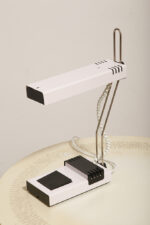 Jasno różowa z czarnymi elementami jednopunktowa metalowa modułowa lampa biurkowa z regulowaną wysokością ruchomego klosza, Typ DZ9/11, projekt Jozef Mára dla Kovos Teplice/Tesla, Czechosłowacja, lata 70. - obrazek 23