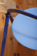 Składane metalowe krzesło "Clio" okrągłym lakierowanym w satynie niebieskim siedziskiem i granatowym oparciem i nogami, projekt Giorgio Cattelan dla firmy Cidue, Włochy, lata 70. - obrazek 38