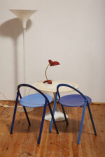 Składane metalowe krzesło "Clio" okrągłym granatowym siedziskiem i niebieskim oparciem i nogami, projekt Giorgio Cattelan dla firmy Cidue, Włochy, lata 70. - obrazek 5