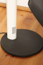 Smukła metalowa minimalistyczna, jednopunktowa, postmodernistyczna biała z czarnymi elementami lampa podłogowa "Veronica", Gianfranco Frattini dla Luci illuminazione (Lucitalia), Włochy, wzór z 1979 roku - obrazek 33