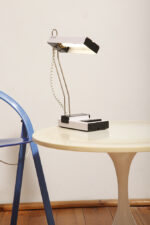 Jasno różowa z czarnymi elementami jednopunktowa metalowa modułowa lampa biurkowa z regulowaną wysokością ruchomego klosza, Typ DZ9/11, projekt Jozef Mára dla Kovos Teplice/Tesla, Czechosłowacja, lata 70. - obrazek 30