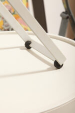 Biała z czarnymi elementami jednopunktowa metalowa lampa biurkowa z serii Syntesi z regulowaną wysokością, projekt Ernesto Gismondi dla Artemide, Włochy, wzór z 1975 roku - obrazek 35