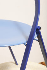 Składane metalowe krzesło "Clio" okrągłym lakierowanym w satynie niebieskim siedziskiem i granatowym oparciem i nogami, projekt Giorgio Cattelan dla firmy Cidue, Włochy, lata 70. - obrazek 40