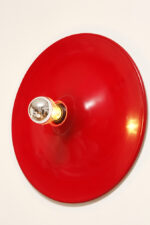 Duża jednopunktowa okrągła lakierowana na czerwono w połysku aluminiowa lampa ścienna/kinkiet, Space Age, Włochy, lata 70 - obrazek 47