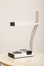 Jasno różowa z czarnymi elementami jednopunktowa metalowa modułowa lampa biurkowa z regulowaną wysokością ruchomego klosza, Typ DZ9/11, projekt Jozef Mára dla Kovos Teplice/Tesla, Czechosłowacja, lata 70. - obrazek 4