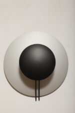 Bardzo duża okrągła metalowa jednopunktowa szaro-czarna lampa ścienna/kinkiet, Model Vega 3365/50, projekt Luciano Cesaro i Fabio Amico dla firmy Tre Ci Luce, Włochy, wzór z 1985 roku - obrazek 4
