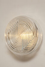 Jednopunktowa okrągła lampa ścienna/kinkiet ze szklanym reliefowym przeźroczystym kloszem w stylu Art Deco w czarnej metalowej oprawie, firma Prisma, Włochy, lata 80. - obrazek 45