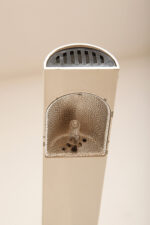 Smukła metalowa minimalistyczna, jednopunktowa, postmodernistyczna biała z czarnymi elementami lampa podłogowa "Veronica", Gianfranco Frattini dla Luci illuminazione (Lucitalia), Włochy, wzór z 1979 roku - obrazek 45