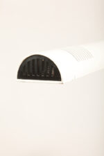 Smukła metalowa minimalistyczna, jednopunktowa, postmodernistyczna biała z czarnymi elementami lampa podłogowa "Veronica", Gianfranco Frattini dla Luci illuminazione (Lucitalia), Włochy, wzór z 1979 roku - obrazek 51