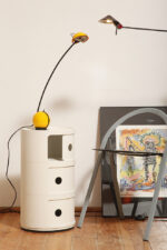 Wysoka jednopunktowa żółta lampa nocna/biurkowa "Alina" z tworzywa (ABS) z regulowaną wysokością nachylenia z czarną podstawą i ruchomym kloszem, Valenti Luce, Włochy, lata 70/80. - obrazek 53