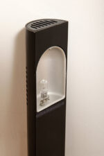 Czarna minimalistyczna jednopunktowa lampa biurkowa ze ściemniaczem "Abele" z metalu i tworzywa, projekt Gianfranco Frattini dla firmy Luci illuminazione (Lucitalia), Włochy, wzór z 1979 roku - obrazek 55