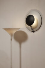 Bardzo duża okrągła metalowa jednopunktowa szaro-czarna lampa ścienna/kinkiet, Model Vega 3365/50, projekt Luciano Cesaro i Fabio Amico dla firmy Tre Ci Luce, Włochy, wzór z 1985 roku - obrazek 6