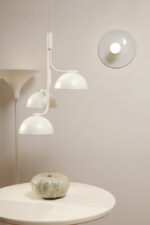 Jednopunktowa okrągła lakierowana na biało w połysku aluminiowa lampa ścienna/kinkiet, Space Age, firma Biffi, Włochy - obrazek 7