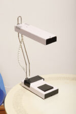 Jasno różowa z czarnymi elementami jednopunktowa metalowa modułowa lampa biurkowa z regulowaną wysokością ruchomego klosza, Typ DZ9/11, projekt Jozef Mára dla Kovos Teplice/Tesla, Czechosłowacja, lata 70. - obrazek 7