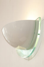 Jednopunktowa metalowa biała lampa ścienna/kinkiet w stylu Memphis z jasnozielonym przeźroczystym otokiem z tworzywa, Niemcy, 2000 rok - obrazek 29