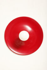 Duża jednopunktowa okrągła lakierowana na czerwono w połysku aluminiowa lampa ścienna/kinkiet, Space Age, Włochy, lata 70 - obrazek 19