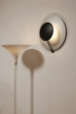 Bardzo duża okrągła metalowa jednopunktowa szaro-czarna lampa ścienna/kinkiet, Model Vega 3365/50, projekt Luciano Cesaro i Fabio Amico dla firmy Tre Ci Luce, Włochy, wzór z 1985 roku - obrazek 10