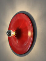Duża jednopunktowa okrągła lakierowana na czerwono w połysku aluminiowa lampa ścienna/kinkiet, Space Age, Włochy, lata 70 - obrazek 12