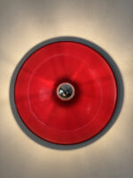 Duża jednopunktowa okrągła lakierowana na czerwono w połysku aluminiowa lampa ścienna/kinkiet, Space Age, Włochy, lata 70 - obrazek 14