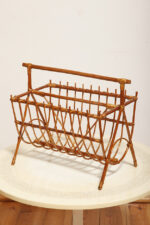 Drewniany lakierowany lekki ażurowy pleciony gazetnik /pojemnik lub stojak na gazety w stylu Mid Century Modern z jedną komorą użytkową , lata 70. - obrazek 26