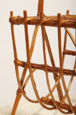 Drewniany lakierowany lekki ażurowy pleciony gazetnik /pojemnik lub stojak na gazety w stylu Mid Century Modern z jedną komorą użytkową , lata 70. - obrazek 29