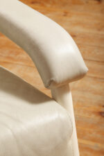 Masywny niski fotel wypoczynkowy w stylu Bauhaus na metalowej rurowej ramie obity białą/ecru skórą naturalną, projekt Jan des Bouvrie dla Gelderland, Model 4751, Holandia, lata 80. - obrazek 32