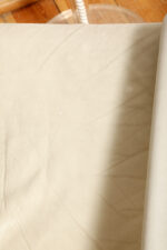 Masywny niski fotel wypoczynkowy w stylu Bauhaus na metalowej rurowej ramie obity białą/ecru skórą naturalną, projekt Jan des Bouvrie dla Gelderland, Model 4751, Holandia, lata 80. - obrazek 33