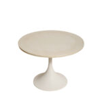 Masywny i ciężki stolik kawowy/ pomocnik typu "Tulip" z okrągłym kamiennym/marmurowym blatem na metalowej rozszerzającej się do dołu nodze w stylu projektów Eero Saarinena, Space Age, Włochy, lata 70.