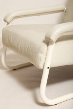 Masywny niski fotel wypoczynkowy w stylu Bauhaus na metalowej rurowej ramie obity białą/ecru skórą naturalną, projekt Jan des Bouvrie dla Gelderland, Model 4751, Holandia, lata 80. - obrazek 41